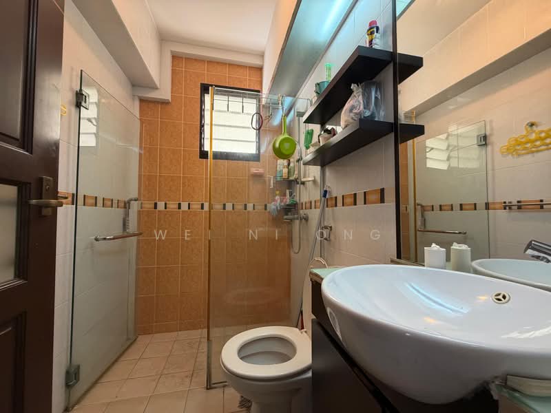 154 Rivervale Crescent, 154 Rivervale Crescent, 3 Bedrooms, 979 sqft, HDB Flat For Sale, by Wei Ni Ong, 500161800 - Bathroom - PropertyGuru.com.sg