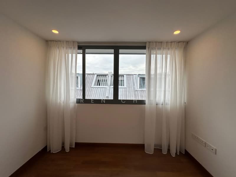 3 storeys Cluster House in North! Few units available!, , 4 Bedrooms, 3,358 sqft, Cluster House For Sale, by Karen Cheng, 500161804 - Interior - PropertyGuru.com.sg