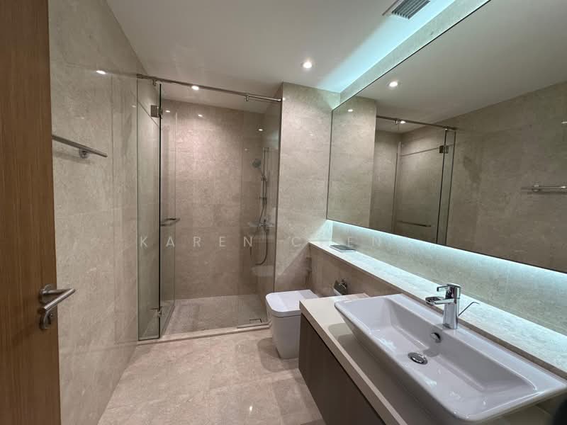 3 storeys Cluster House in North! Few units available!, , 4 Bedrooms, 3,358 sqft, Cluster House For Sale, by Karen Cheng, 500161804 - Bathroom - PropertyGuru.com.sg