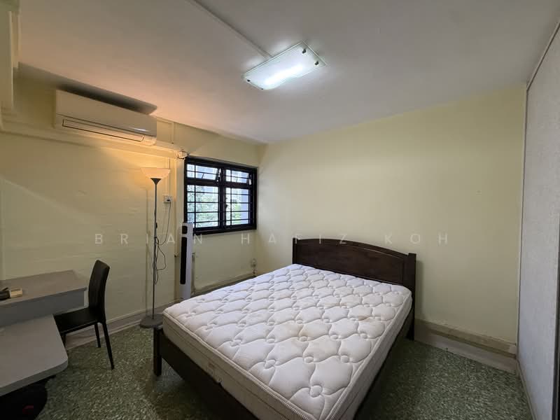 235 Lorong 8 Toa Payoh, 235 Lorong 8 Toa Payoh, 3 Bedrooms, 700 sqft, HDB Flat For Sale, by Brian Hafiz Koh, 500161812 - Bedroom - PropertyGuru.com.sg