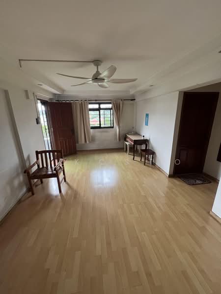 305 Clementi Avenue 4, 305 Clementi Avenue 4, 3 Bedrooms, 990 sqft, HDB Flat For Sale, by Nick C.S Teo, 500161813 - Living Room - PropertyGuru.com.sg