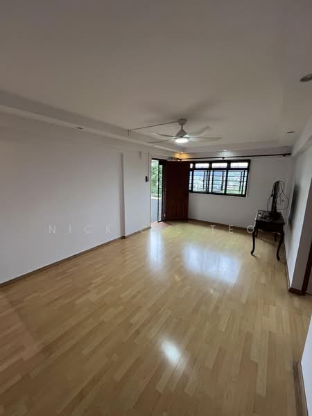305 Clementi Avenue 4, 305 Clementi Avenue 4, 3 Bedrooms, 989 sqft, HDB Flat For Sale, by Nick C.S Teo, 500161813 - Living Room - PropertyGuru.com.sg