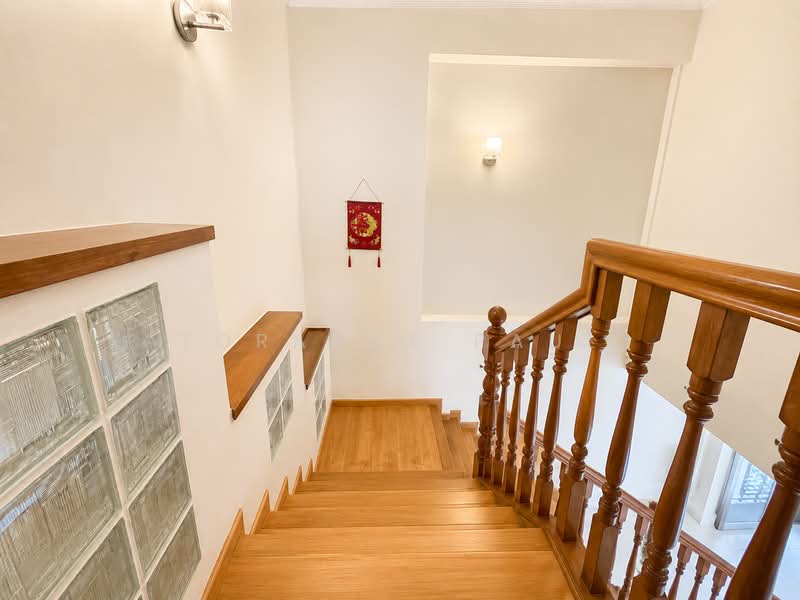 539 Hougang Street 52, 539 Hougang Street 52, 4 Bedrooms, 1,615 sqft, HDB Flat For Sale, by Torance Paul, 500161814 - Walkway - PropertyGuru.com.sg