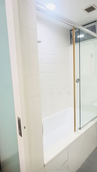 The Ford @ Holland, 1 Ford Avenue, 1 Bedroom, 549 sqft, Condominium For Sale, by Anthea Yeo 杨丽娇, 500161815 - Bathroom - PropertyGuru.com.sg