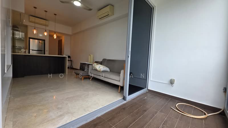 Seastrand, 17 Pasir Ris Link, 1 Bedroom, 581 sqft, Condominium For Sale, by Ho Shu Fang ., 500161826 - Living Room - PropertyGuru.com.sg