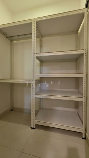 Seastrand, 17 Pasir Ris Link, 1 Bedroom, 581 sqft, Condominium For Sale, by Ho Shu Fang ., 500161826 - Interior - PropertyGuru.com.sg