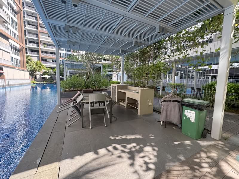 Seastrand, 17 Pasir Ris Link, 1 Bedroom, 581 sqft, Condominium For Sale, by Ho Shu Fang ., 500161826 - Pool - PropertyGuru.com.sg