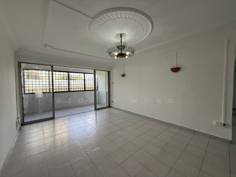 165 Woodlands Street 13, 165 Woodlands Street 13, 3 Bedrooms, 1,302 sqft, HDB Flat For Sale, by George Wong, 500161831 - Living Room - PropertyGuru.com.sg