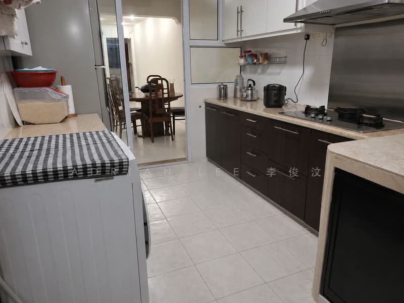 368 Bukit Batok Street 31, 368 Bukit Batok Street 31, Room Rental, 150 sqft, HDB Flat For Rent, by Adrian Lee 李俊汶, 500161835 - Kitchen - PropertyGuru.com.sg
