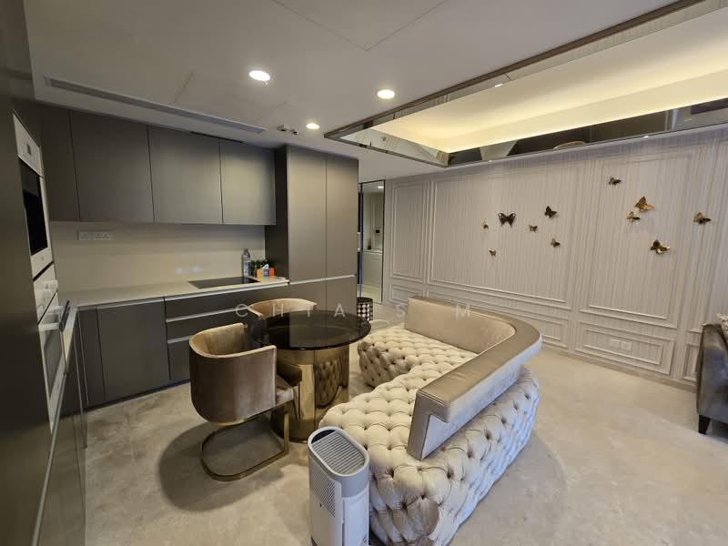 Cairnhill Nine, 15 Cairnhill Road, 2 Bedrooms, 1,066 sqft, Condominium For Rent, by Chia S M, 500161836 - Living Room - PropertyGuru.com.sg