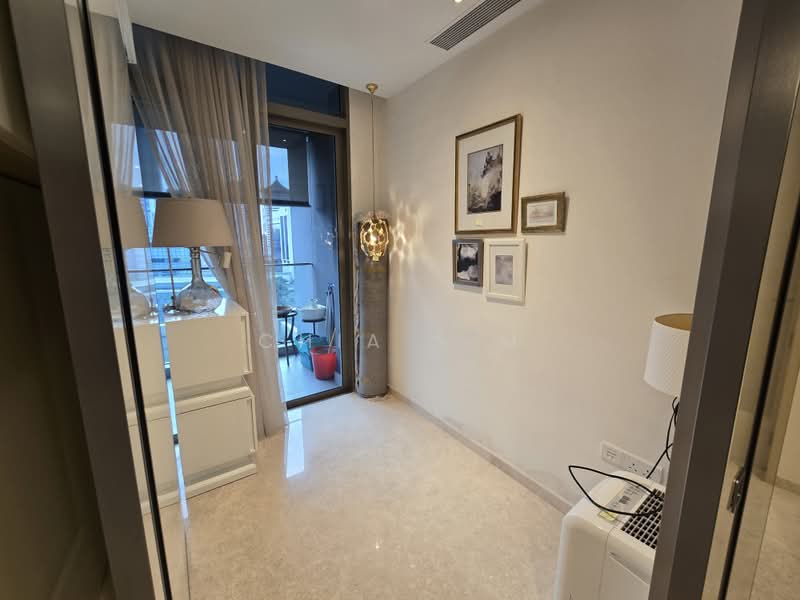 Cairnhill Nine, 15 Cairnhill Road, 2 Bedrooms, 1,066 sqft, Condominium For Rent, by Chia S M, 500161836 - Balcony - PropertyGuru.com.sg