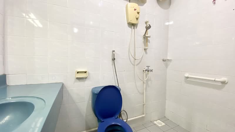 285A Toh Guan Road, 285A Toh Guan Road, Room Rental, 250 sqft, HDB Flat For Rent, by Eddie Tork 戴先生, 500161846 - Bathroom - PropertyGuru.com.sg