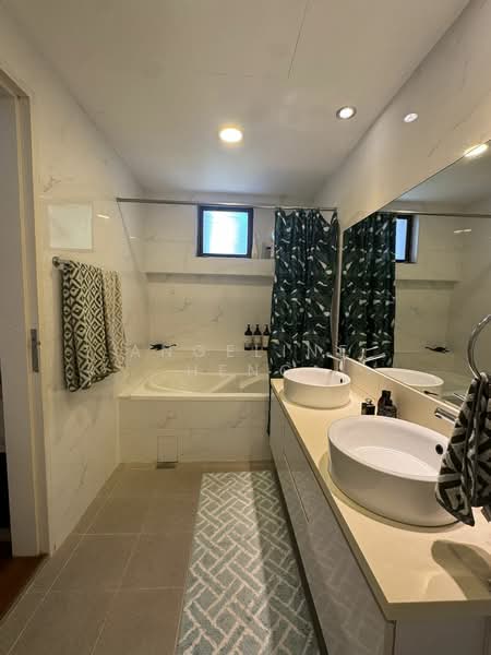 Tanglin Park, 1 Ridley Park, 3 Bedrooms, 1,765 sqft, Condominium For Rent, by Angeline Heng, 500161857 - Bathroom - PropertyGuru.com.sg