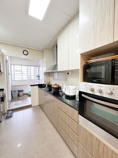 737 Woodlands Circle, 737 Woodlands Circle, 3 Bedrooms, 979 sqft, HDB Flat For Sale, by Teddy Ng Yu Ming, 500161865 - Kitchen - PropertyGuru.com.sg