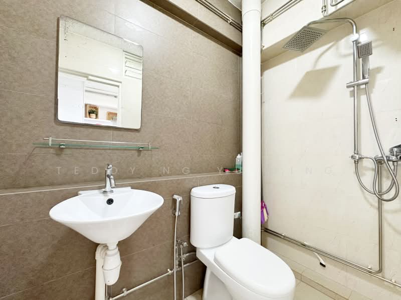 737 Woodlands Circle, 737 Woodlands Circle, 3 Bedrooms, 979 sqft, HDB Flat For Sale, by Teddy Ng Yu Ming, 500161865 - Bathroom - PropertyGuru.com.sg