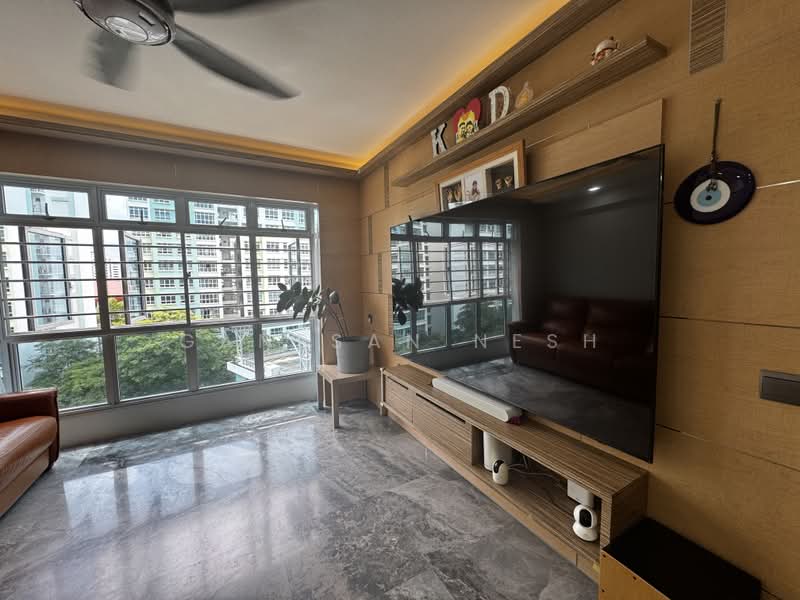 210A Compassvale Lane, 210A Compassvale Lane, 3 Bedrooms, 1,001 sqft, HDB Flat For Sale, by Ganesan Nesh, 500161870 - Living Room - PropertyGuru.com.sg