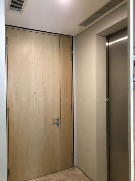 The Laurels @ Cairnhill Road, 38 Cairnhill Road, 2 Bedrooms, 883 sqft, Condominium For Sale, by Benson Leow, 500161876 - Entrance - PropertyGuru.com.sg