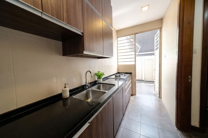 Semi Detached Jalan Remis for rent. Quiet enclave. Swimming pool. 4Bedroom, 4Bed + Helper room| 5 bath | Granny room | Swimming Pool | Park 1 car, 4 Bedrooms, 5,000 sqft, Semi-Detached House For Rent, by Shanel Liew, 500161880 - Kitchen - PropertyGuru.com.sg