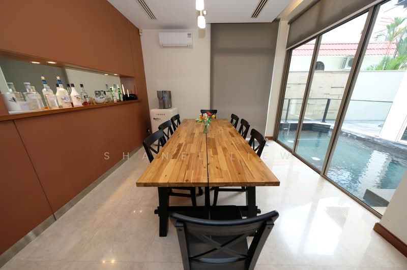Semi Detached Jalan Remis for rent. Quiet enclave. Swimming pool. 4Bedroom, 4Bed + Helper room| 5 bath | Granny room | Swimming Pool | Park 1 car, 4 Bedrooms, 5,000 sqft, Semi-Detached House For Rent, by Shanel Liew, 500161880 - Dining Room - PropertyGuru.com.sg