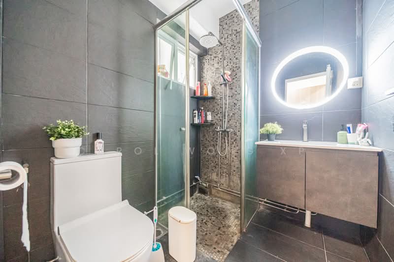 218 Bishan Street 23, 218 Bishan Street 23, 4 Bedrooms, 1,593 sqft, HDB Flat For Sale, by Carol Wong XP, 500161897 - Bathroom - PropertyGuru.com.sg