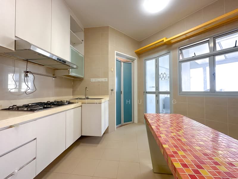 195D Punggol Road, 195D Punggol Road, 3 Bedrooms, 968 sqft, HDB Flat For Sale, by Julina Huang, 500161898 - Kitchen - PropertyGuru.com.sg