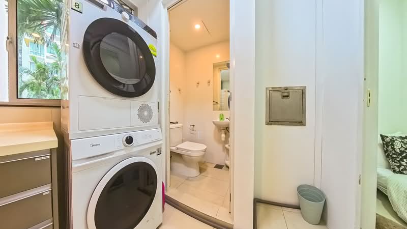 Caspian, 50 Lakeside Drive, Room Rental, 120 sqft, Condominium For Rent, by Maple Yap, 500161899 - Yard Bathroom - PropertyGuru.com.sg
