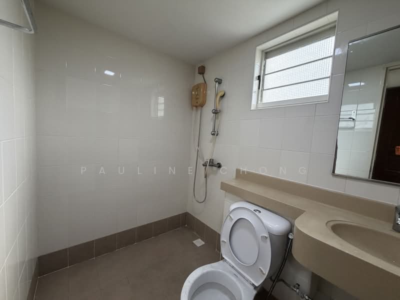 268D Compassvale Link, 268D Compassvale Link, 3 Bedrooms, 968 sqft, HDB Flat For Rent, by Pauline Chong, 500161903 - Bathroom - PropertyGuru.com.sg