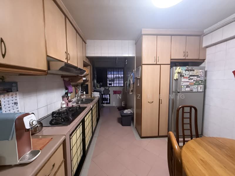 678 Woodlands Avenue 6, 678 Woodlands Avenue 6, 3 Bedrooms, 1,323 sqft, HDB Flat For Sale, by Ryan Tan Zheng Jie, 500161917 - Kitchen - PropertyGuru.com.sg