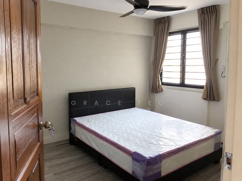 24 Sin Ming Road, 24 Sin Ming Road, 2 Bedrooms, 700 sqft, HDB Flat For Sale, by Grace Teo, 500161926 - Bedroom - PropertyGuru.com.sg