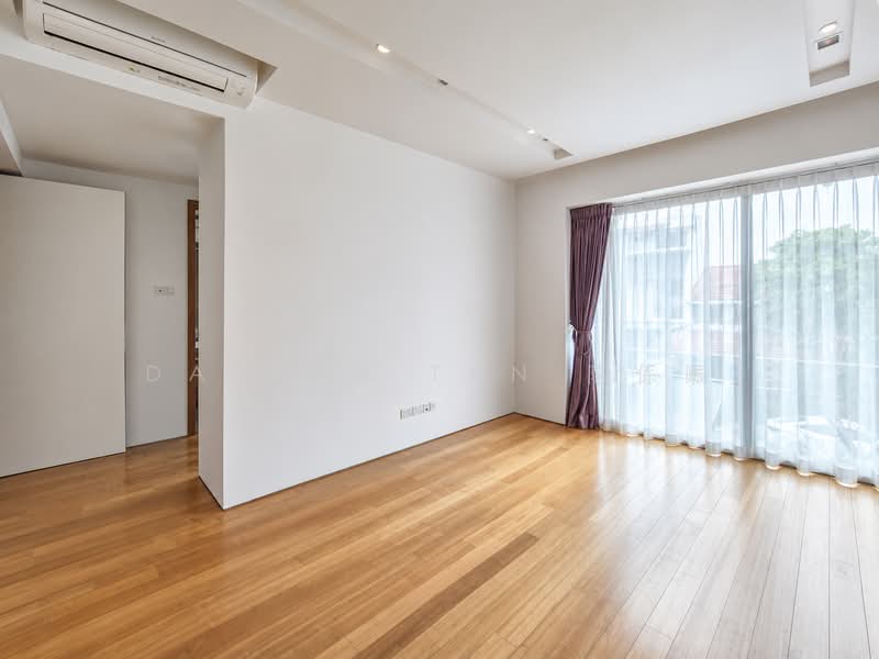 ⭐️MODERN DESIGN SEMI-D WITH POOL | WITHIN 1KM OF HENRY PARK PRIMARY SCH | NEAR BUS STOPS & MARKET⭐️, Moonbeam Walk Mount Sinai Grove Holland Jalan Kebaya Jelita Tenang Istimewa Maryland Ming Teck Greenleaf Sixth Haji Alias Namly Coronation Lim Tai See Allamanda Ampang Sian Tuan Hua Guan Lantana Lemon Lasia Lotus Lily Maple Cypress Fir Redwood Elm, 7 Bedrooms, 4,200 sqft, Semi-Detached House For Sale, by Damian Tan 陈係赈, 500161927 - Bedroom - PropertyGuru.com.sg