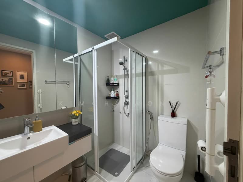 The Interlace, 188 Depot Road, 3 Bedrooms, 1,744 sqft, Condominium For Sale, by Kimchi Wong, 500161928 - Bathroom - PropertyGuru.com.sg