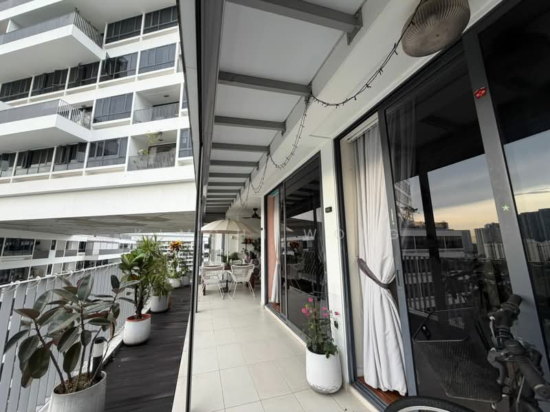 The Interlace, 188 Depot Road, 3 Bedrooms, 1,744 sqft, Condominium For Sale, by Kimchi Wong, 500161928 - Balcony - PropertyGuru.com.sg