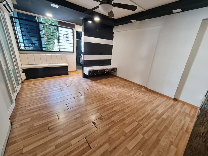 112 Simei Street 1, 112 Simei Street 1, 3 Bedrooms, 1,313 sqft, HDB Flat For Sale, by Lock Sau Lai, 500161930 - Living Room - PropertyGuru.com.sg