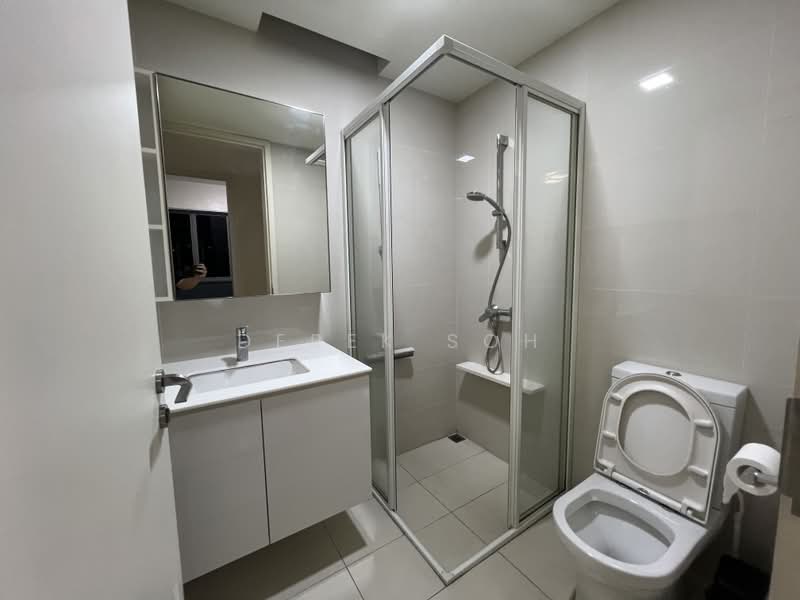 Bedok Residences, 16 Bedok North Drive, 2 Bedrooms, 797 sqft, Condominium For Sale, by Derek Soh, 500161936 - Bathroom - PropertyGuru.com.sg