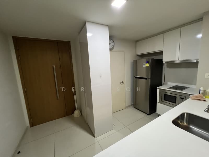 Bedok Residences, 16 Bedok North Drive, 2 Bedrooms, 797 sqft, Condominium For Sale, by Derek Soh, 500161936 - Kitchen - PropertyGuru.com.sg