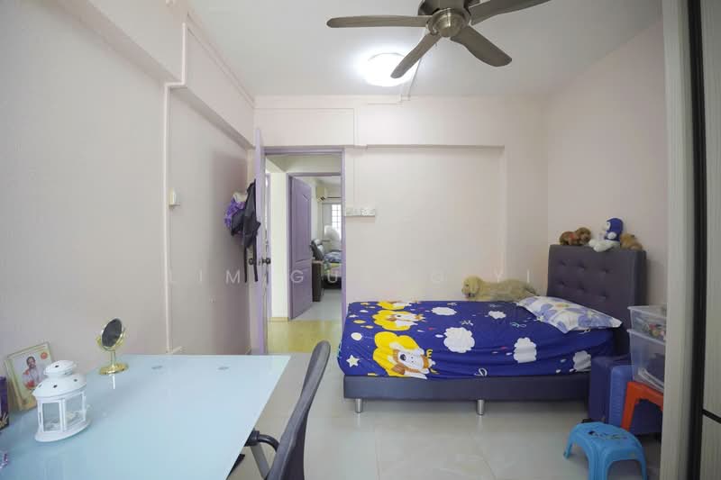 339 Jurong East Avenue 1, 339 Jurong East Avenue 1, 3 Bedrooms, 1,119 sqft, HDB Flat For Sale, by Lim Guang Yi, 500161941 - Bedroom - PropertyGuru.com.sg