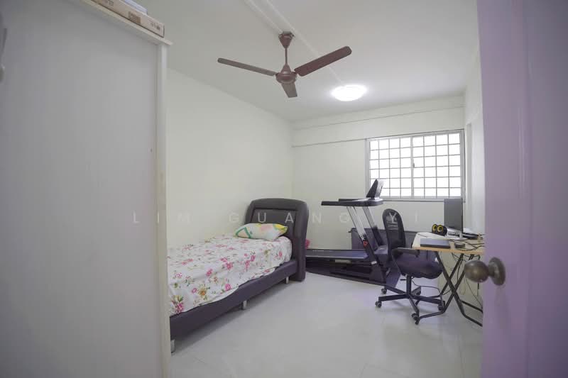 339 Jurong East Avenue 1, 339 Jurong East Avenue 1, 3 Bedrooms, 1,119 sqft, HDB Flat For Sale, by Lim Guang Yi, 500161941 - PropertyGuru.com.sg