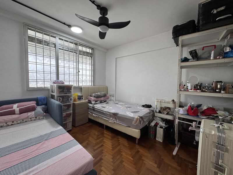 690 Hougang Street 61, 690 Hougang Street 61, 3 Bedrooms, 904 sqft, HDB Flat For Sale, by Doreen Heng, 500161942 - Bedroom - PropertyGuru.com.sg