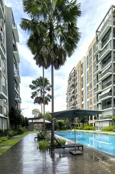 The Brownstone, 160 Canberra Drive, 4 Bedrooms, 1,109 sqft, Executive Condominium For Sale, by Mae Lee, 500161947 - Exterior - PropertyGuru.com.sg