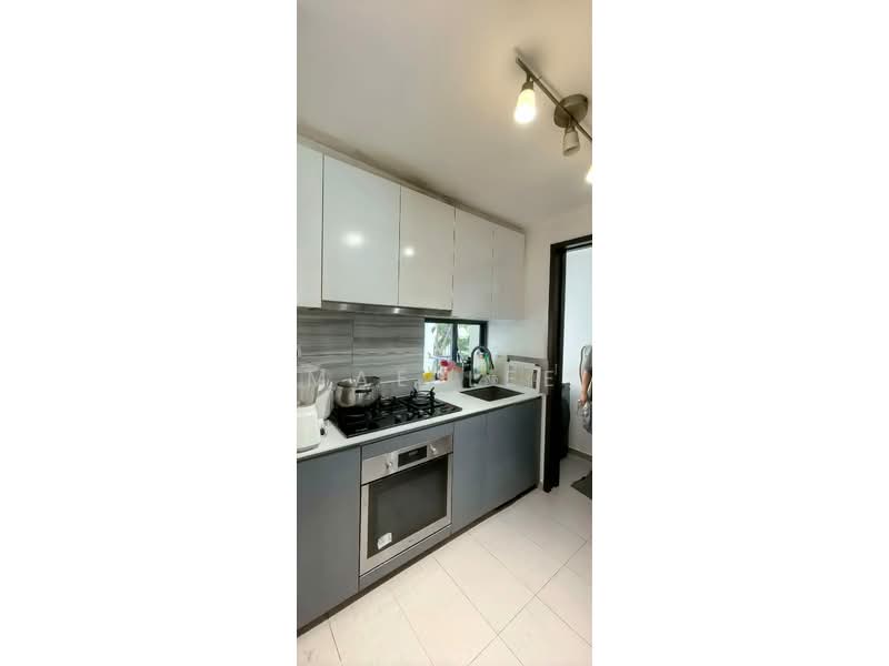The Brownstone, 160 Canberra Drive, 4 Bedrooms, 1,109 sqft, Executive Condominium For Sale, by Mae Lee, 500161947 - Kitchen - PropertyGuru.com.sg
