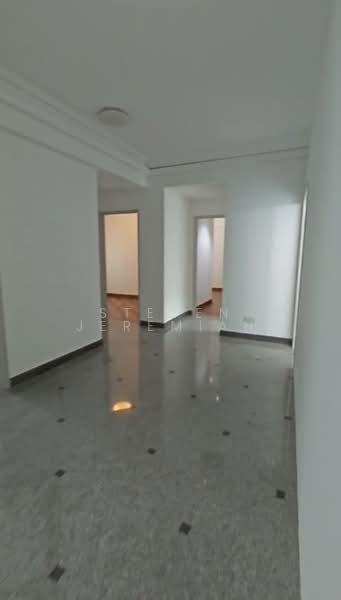 Royal Palm Mansions, 330 Pasir Panjang Road, 4 Bedrooms, 1,227 sqft, Condominium For Rent, by Steven Jeremiah, 500161966 - Corridor - PropertyGuru.com.sg