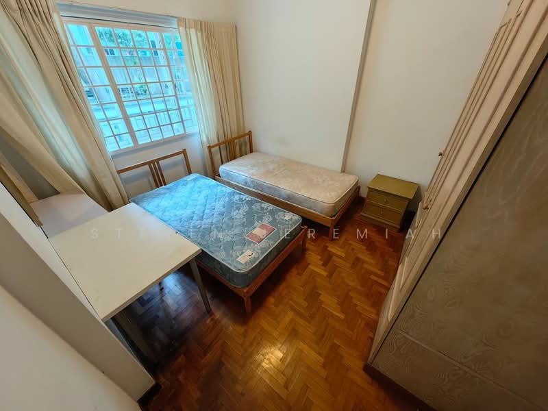 Royal Palm Mansions, 330 Pasir Panjang Road, 3 Bedrooms, 1,238 sqft, Condominium For Rent, by Steven Jeremiah, 500161966 - Bedroom - PropertyGuru.com.sg