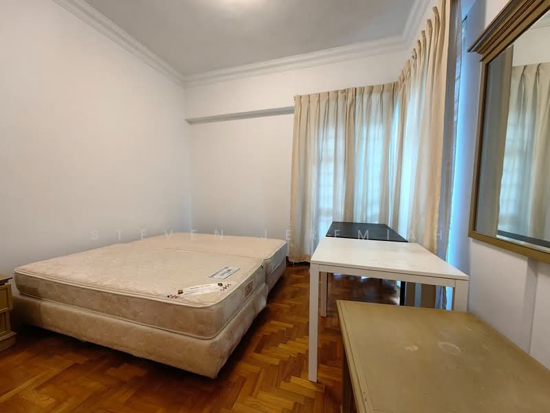 Royal Palm Mansions, 330 Pasir Panjang Road, 3 Bedrooms, 1,238 sqft, Condominium For Rent, by Steven Jeremiah, 500161966 - Bedroom - PropertyGuru.com.sg