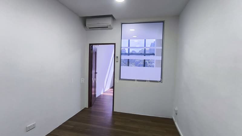 Midview Building, 50 Bukit Batok Street 23, 250 sqft, Light Industrial (B1) For Rent, by Irwin Kao, 500161991 - Interior - CommercialGuru.com.sg