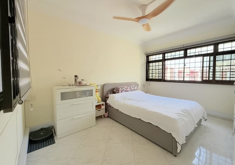 68 Redhill Close, 68 Redhill Close, 3 Bedrooms, 1,238 sqft, HDB Flat For Sale, by Sean Yin, 500162023 - Bedroom - PropertyGuru.com.sg