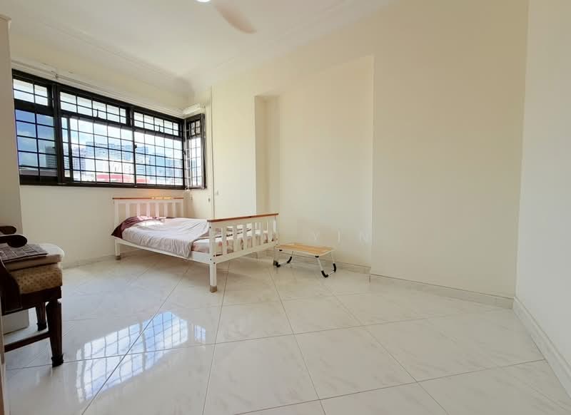 68 Redhill Close, 68 Redhill Close, 3 Bedrooms, 1,238 sqft, HDB Flat For Sale, by Sean Yin, 500162023 - Bedroom - PropertyGuru.com.sg