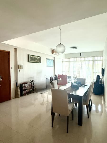Costa Del Sol, 68 Bayshore Road, 3 Bedrooms, 1,313 sqft, Condominium For Rent, by Joyce Agustina, 500162028 - Living Room - PropertyGuru.com.sg