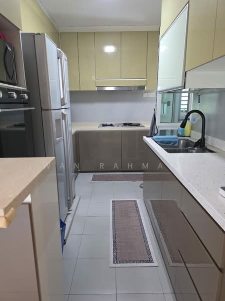 267B Punggol Field, 267B Punggol Field, 3 Bedrooms, 1,065 sqft, HDB Flat For Sale, by Wan Rahmat, 500162029 - Kitchen - PropertyGuru.com.sg