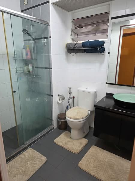 267B Punggol Field, 267B Punggol Field, 3 Bedrooms, 1,065 sqft, HDB Flat For Sale, by Wan Rahmat, 500162029 - Bathroom - PropertyGuru.com.sg