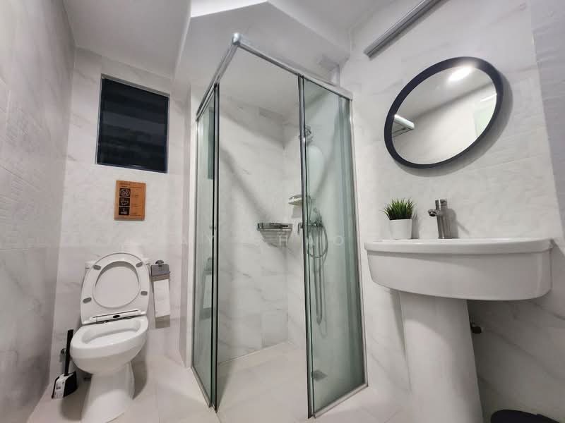 Westcove Condo, 10 West Coast Crescent, Room Rental, 130 sqft, Condominium For Rent, by Tay Shaoqi, 500162033 - Bathroom - PropertyGuru.com.sg